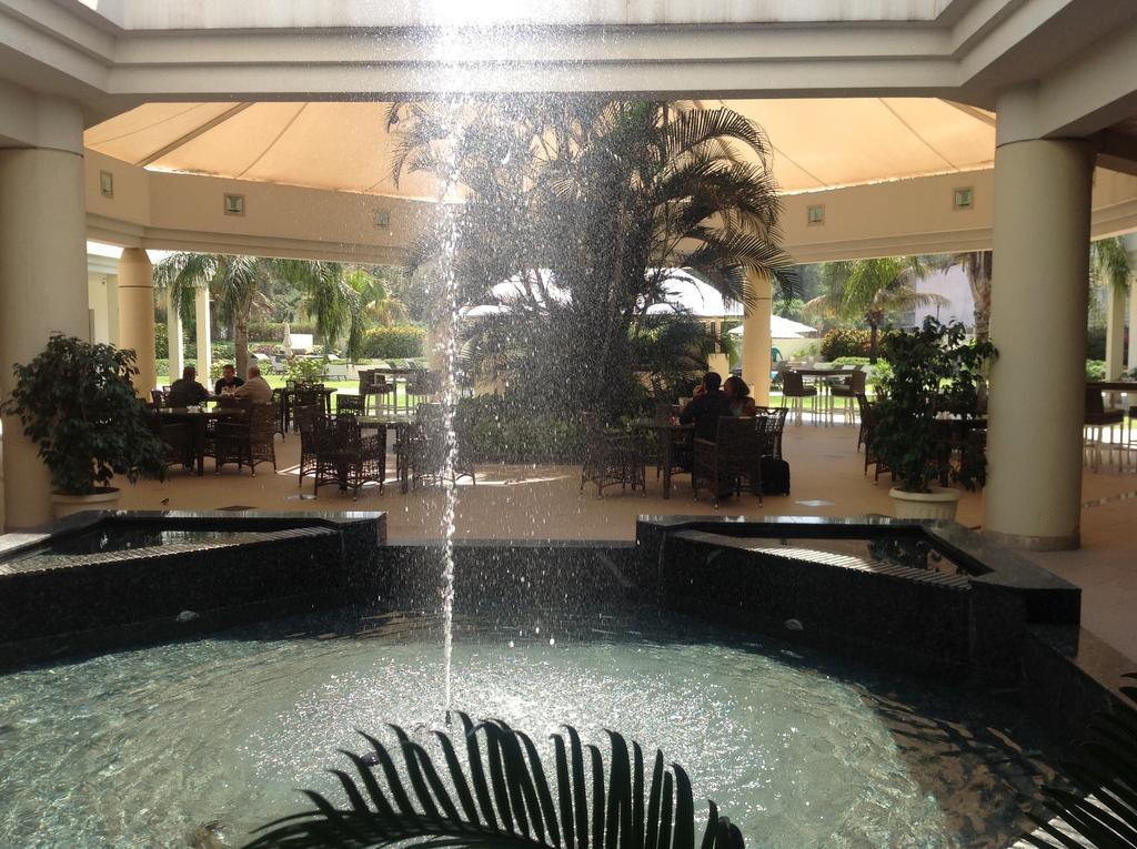 Hotel Vip Grand Maputo Buitenkant foto