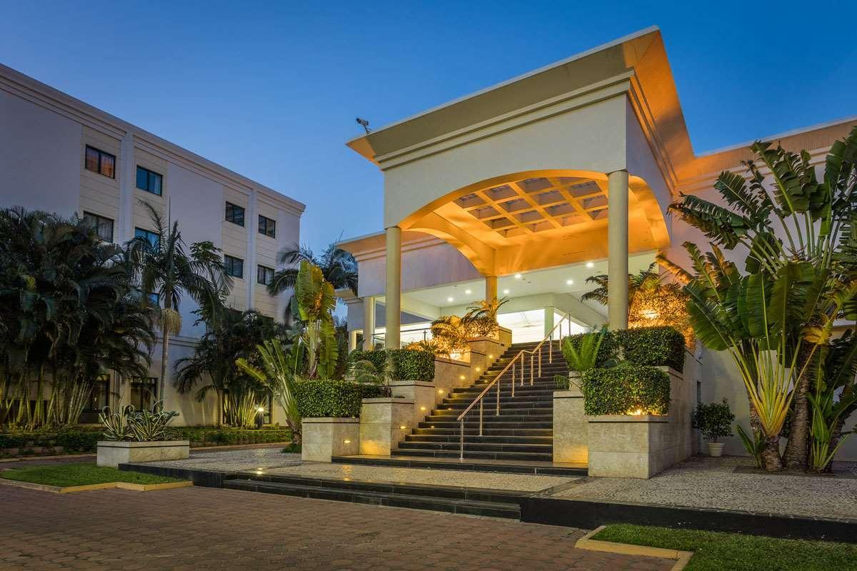 Hotel Vip Grand Maputo Buitenkant foto